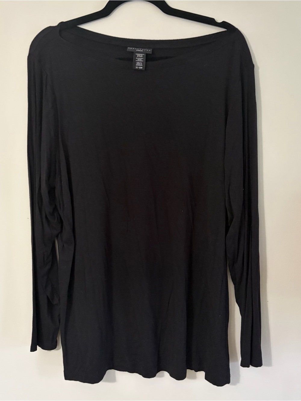 Apostrophe Black Long-Sleeve Women's Tee